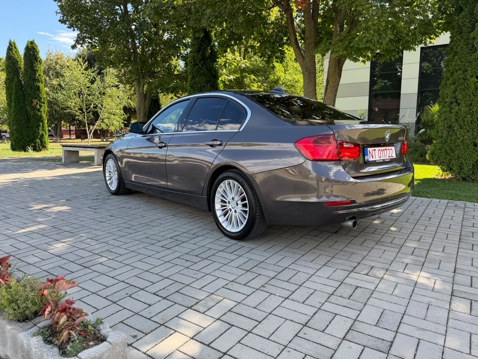 BMW  seria 3 , 2012