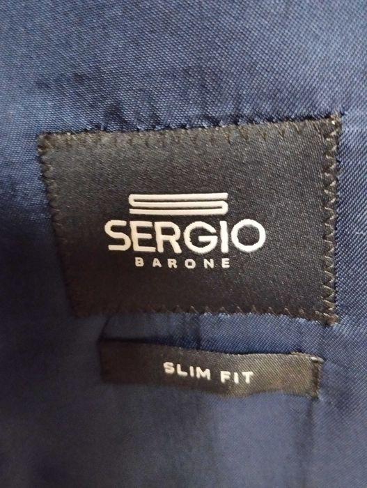 Продавам костюм SERGIO BARONE