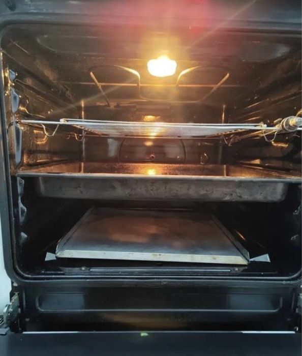 Продам газовую плиту