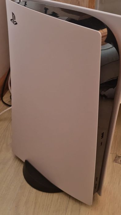 Продам Sony PlayStation 5.