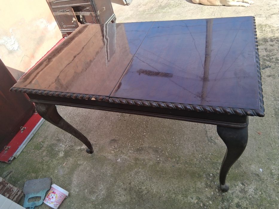 Mobila veche de vinzare