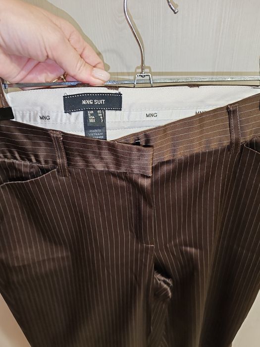 Дамско Яке и чисто нов панталон манго два чифта дънки Зара, жилетка и