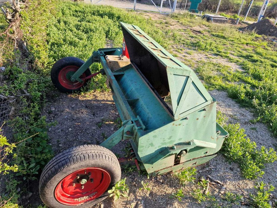 Vand Tocatoare Tractor resturi vegetale