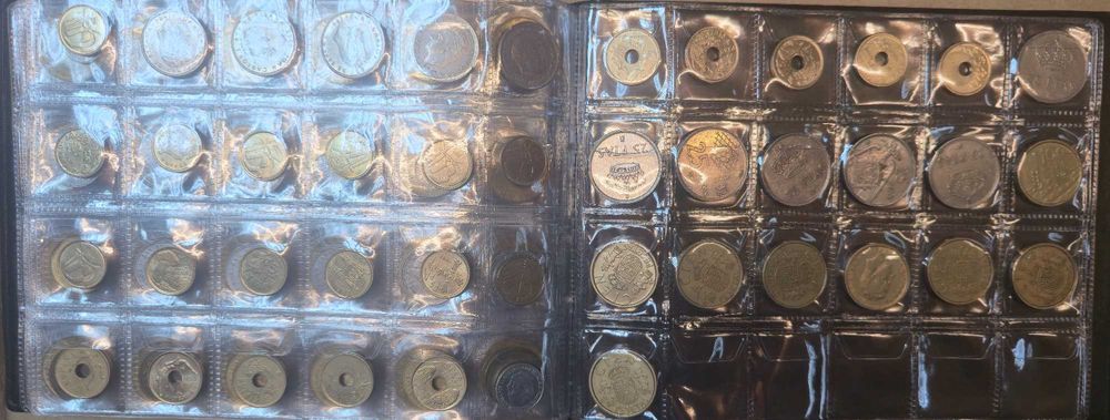 монети 2 Държави 210 бр