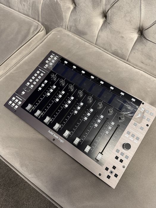 Микшерный пульт Solid State Logic SSL-UF8