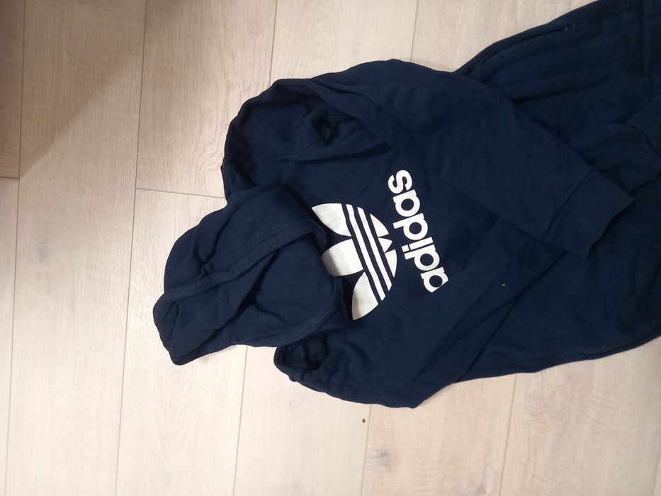 Hanorac Adidas ,purtat de câteva ori