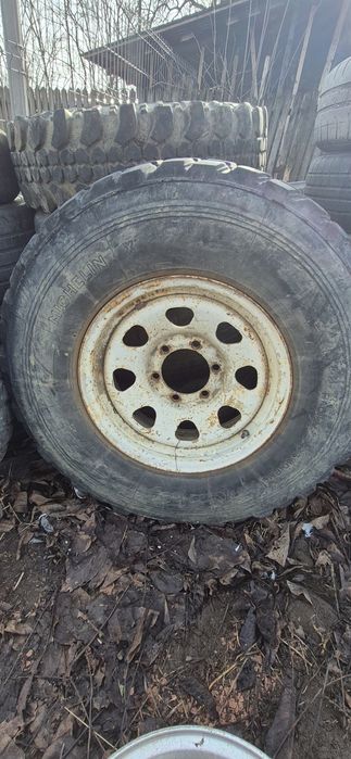 Vând 4 cauciucuri 7,50 R16 C