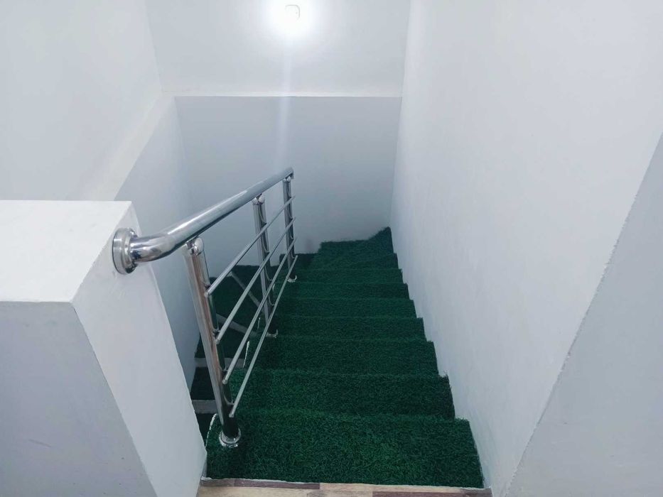 Farg'ona shahar markazidan 3 xonali uy Ijaraga beriladi. FAQAT OILAGA