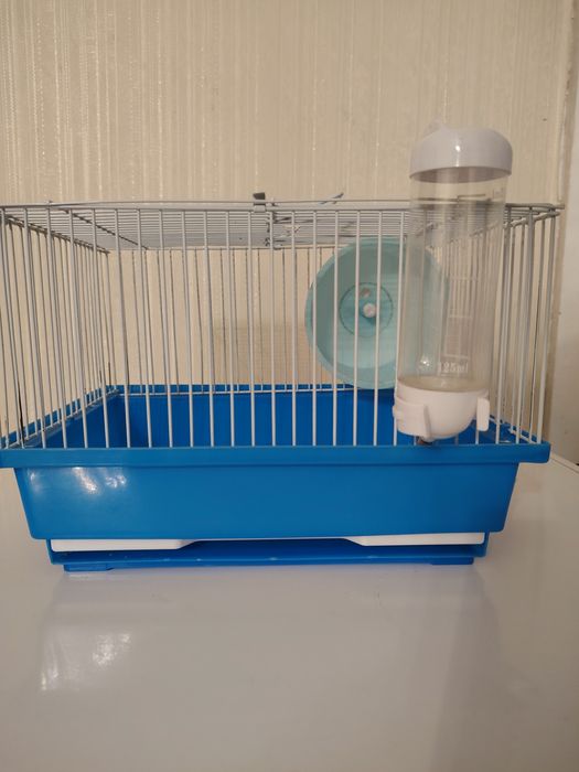 Продам клетку с колесом