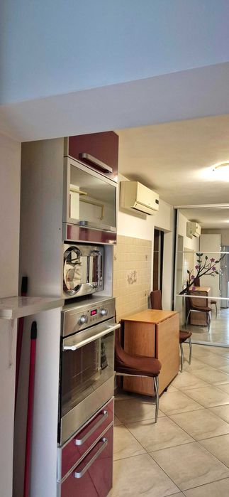 Închiriez apartament 3 camere 55m²