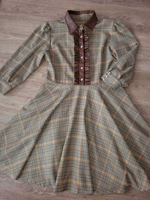 Нова елегантна рокля Lucy