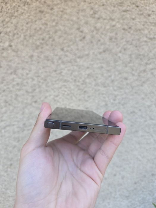 Vand Samsung S24 Ultra