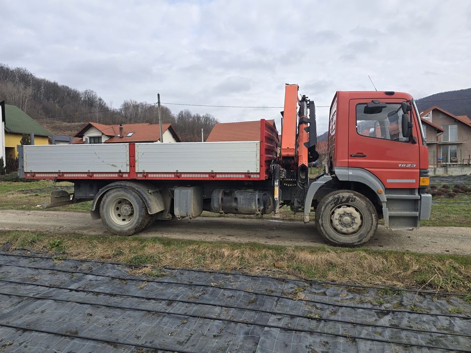 Vând camion Mercedes Atego de 18t cu macara