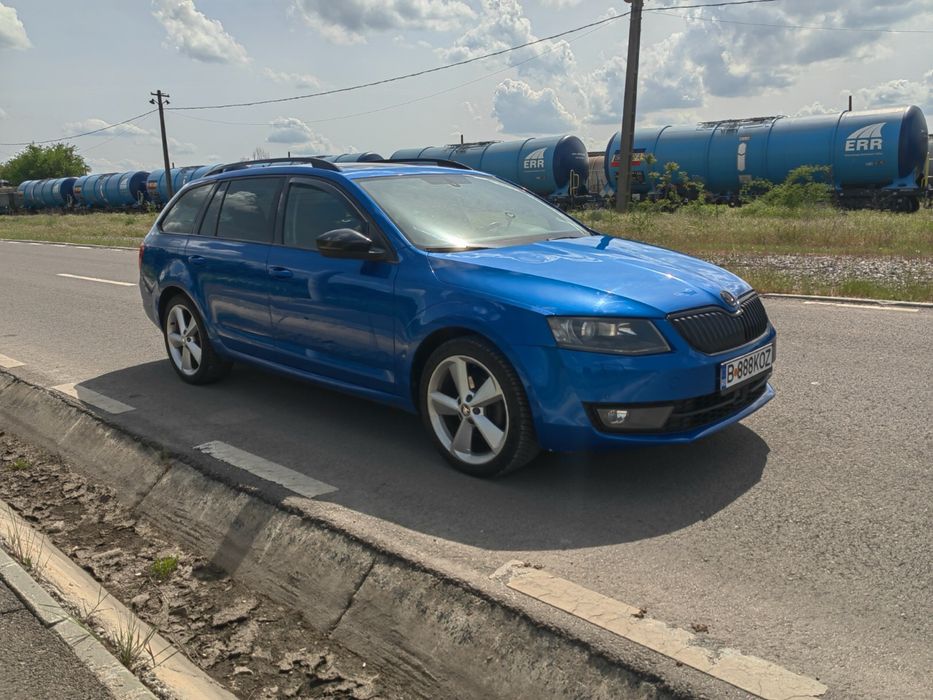 Skoda Octavia 1.6 TDI DSG Panoramic/CANTON/PARK Assist/FRONT Assist/KEYLESS