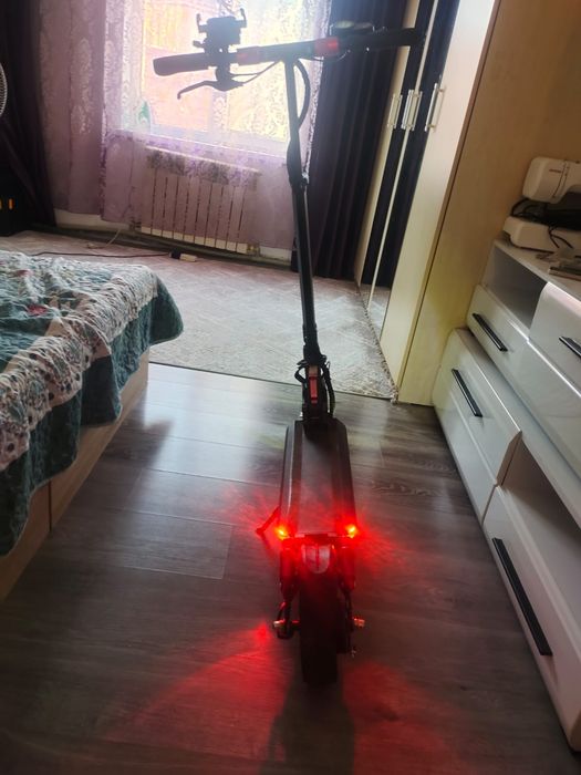 Продам Электросамокат Kugoo X1