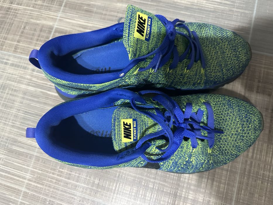 Продам красовки Nike