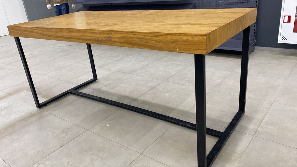 Продам рабочие столы! В хорошем состоянии!