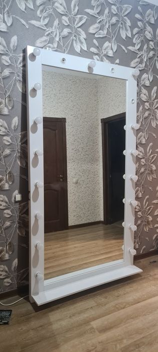 Зеркало с подсветкой