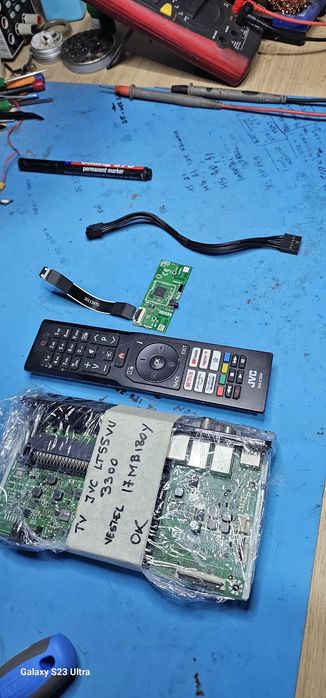 Dezmembrez TV JVC  LT 55 VU 3300 display spart (conține plăci VESTEL )