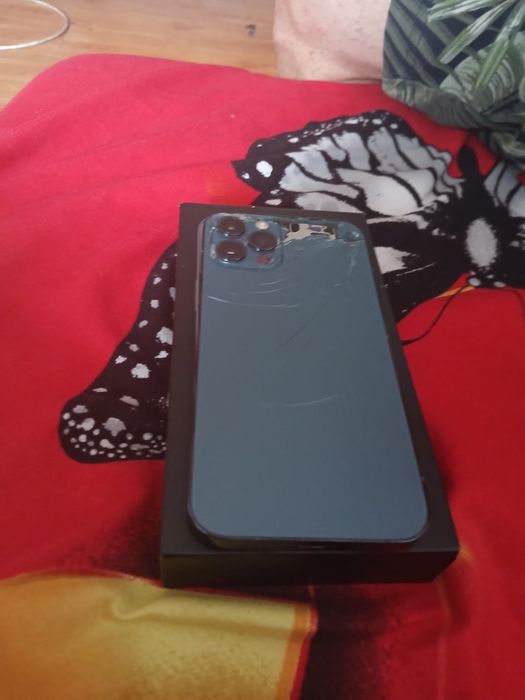 Vand urgent iphone 12 pro