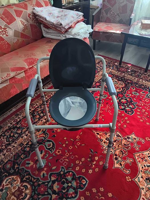 scaun wc pliabil VEVOR 158,8 kg