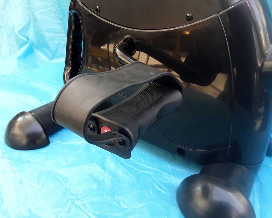 Aparat fitnes cu afisaj electronic LCD NOU - 190 Lei