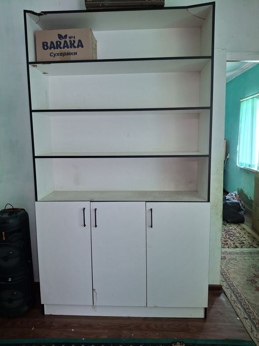 Продаётся шкаф белый