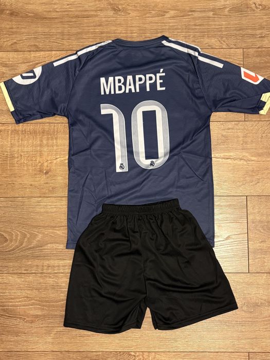 Compleu fotbal copii Real Madrid - Mbappe