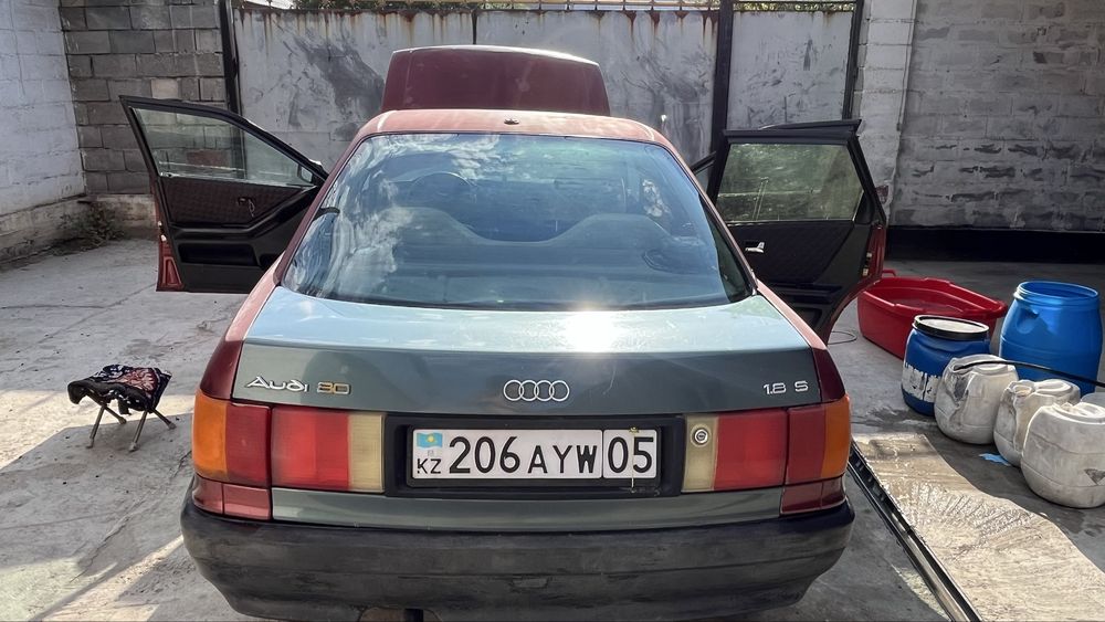 ауди 80, 1.8.  S