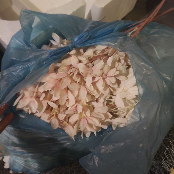 Украшение в виде веток