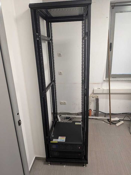 Сървърни шкафове / server racks 42U/45U