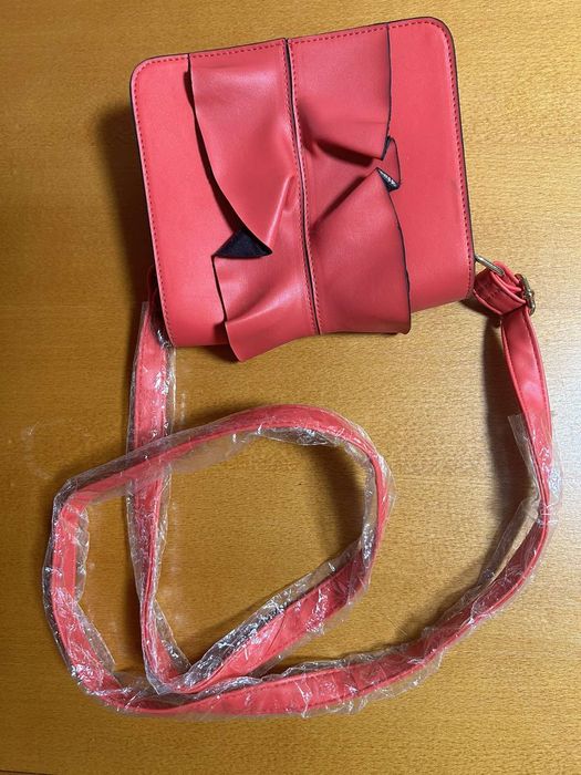 Неизползвана дамска чанта