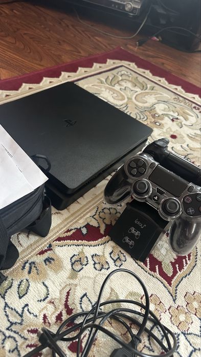 Play station 4 сатылады.