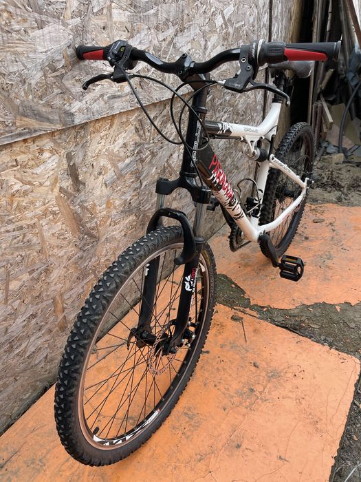 Bicicleta apollo paradox frane pe disc cadru aluminiu  roti 26”