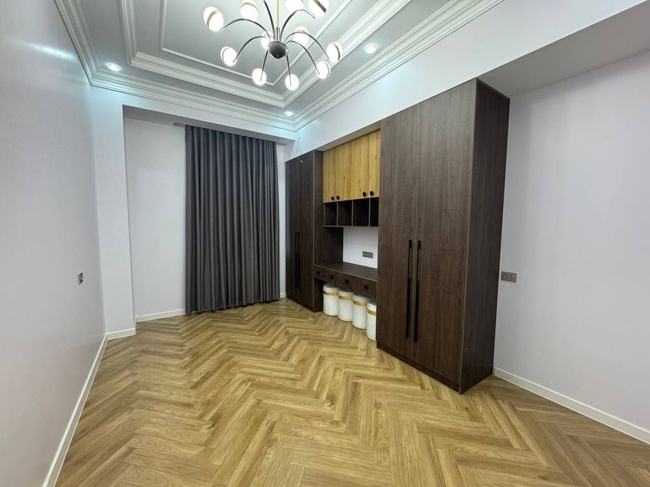 3 хонали квартира сотилади.