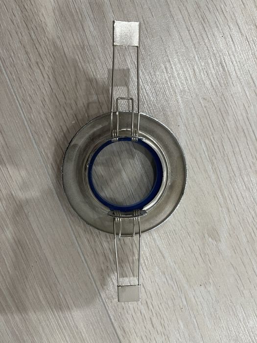 Продам софиты с белым матовым и с голубым стеклом