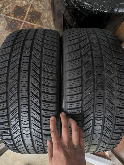 245 40 R19 Continental M+S Anvelope