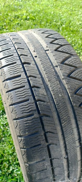 Vând anvelopa iarna Michelin pilot alpin 225 50 r17