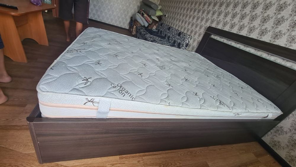 Двухспальная кровать 160*200