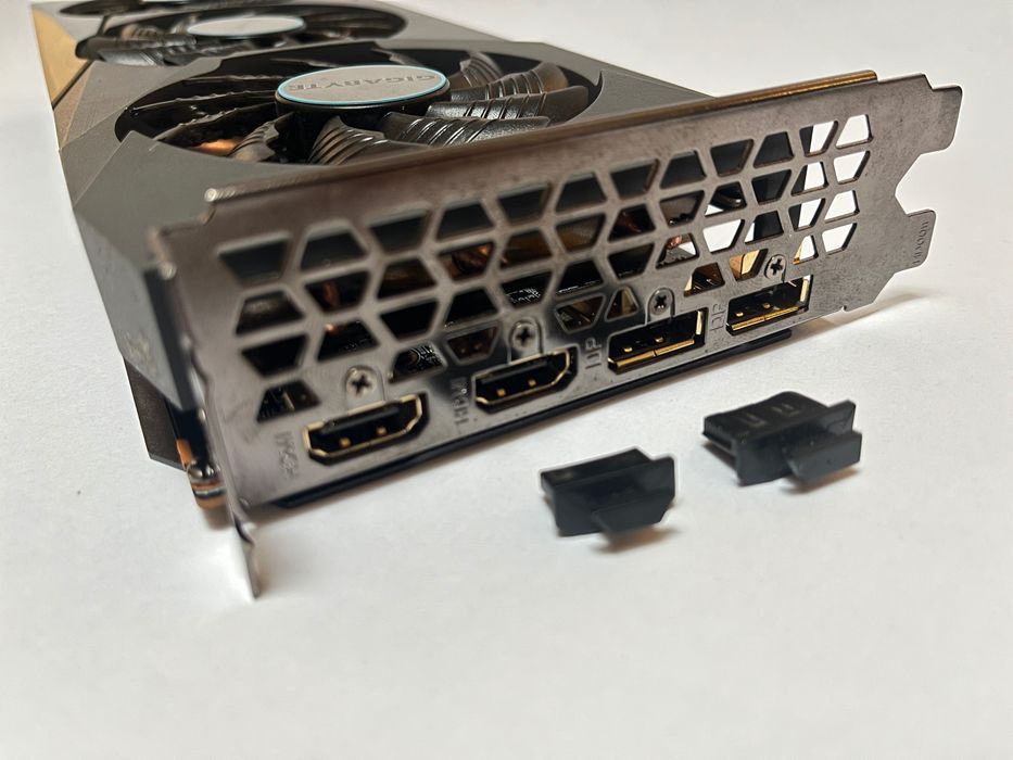 Видеокарта GPU Gigabyte AMD Radeon RX 6700 XT 12GB GDDR6 - ОТЛИЧНО СЪСТОЯНИЕ