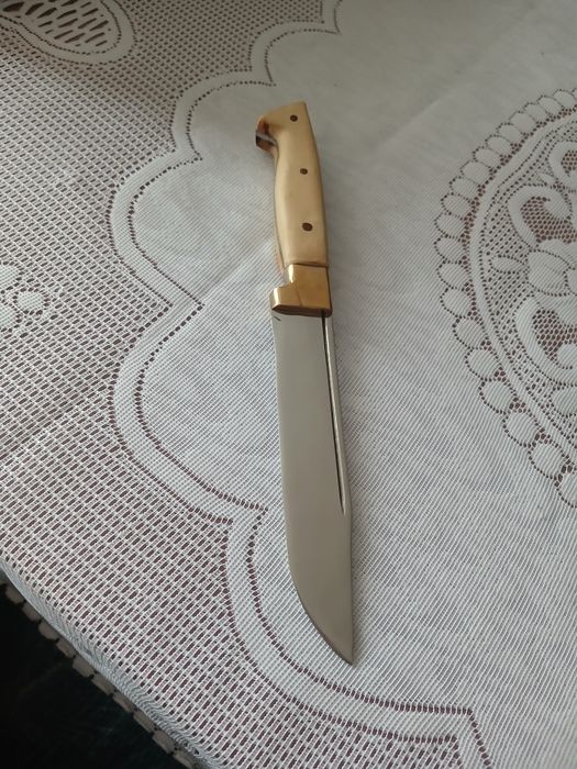 Касапски ловен нож дръжка чемшир