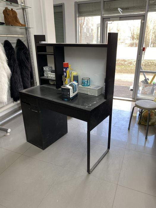 Продам стол компьютерный