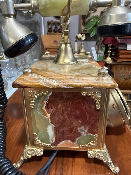 красив стар с оникс ретро телефон Italy