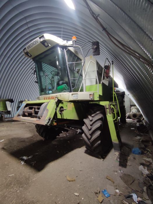 Зерноуборочный комбайн Claas medion 310