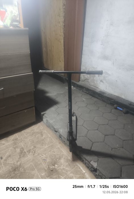 Продам самокат трюковой
