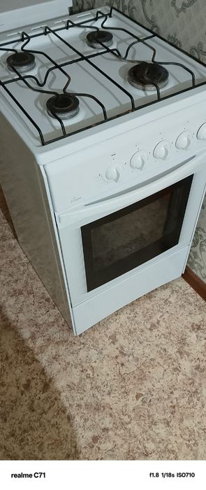 Продам газ плиту