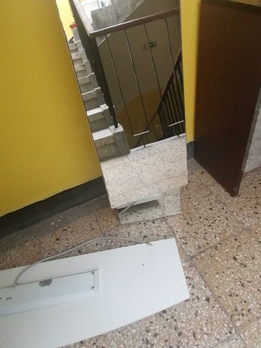 Шкафове за баня с осветление!