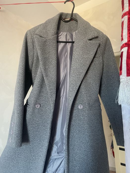 Продается женское пальто