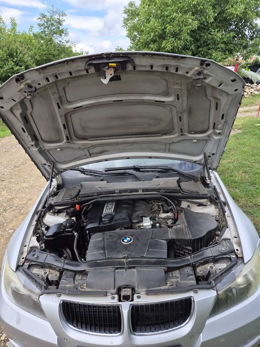 Bmw E90 2009. 2.0 Benzină