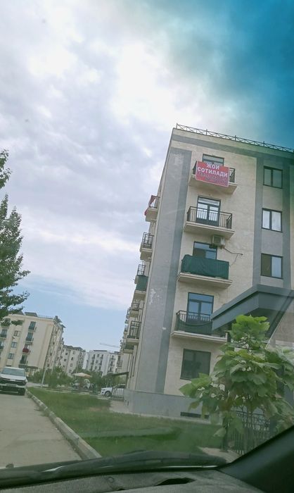 Урганч ситида 3 хонали квартира
5- етажинда
3 хона квартира сотил